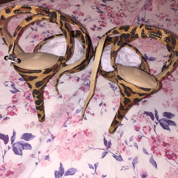 Cheetah Print Heels - Picture 3 of 5